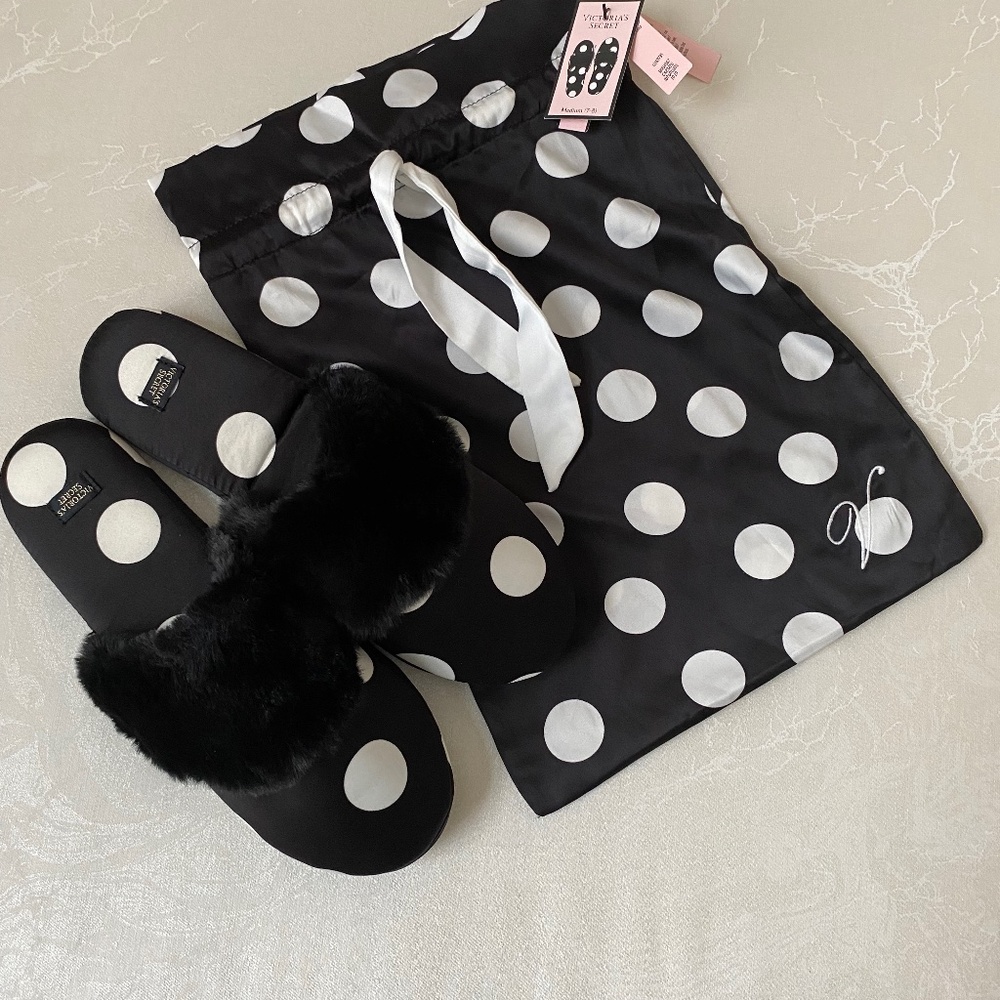 LOVELY LADIES “VICTORIA SECRET” SIZE M (7-8) SLIPPERS WITH MATCHING BAG~NEW
